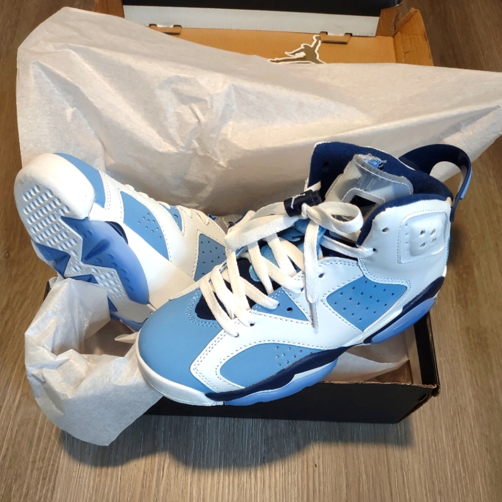 SOLD   Air Jordan 6 Retro Sneakers (SOLD)